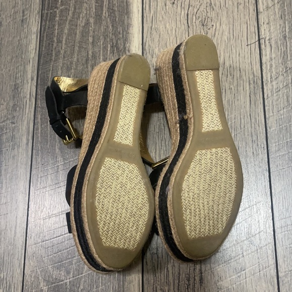 Ralph Lauren Wedge size 8.5B - Picture 4 of 5